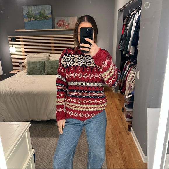 Eddie Bauer Sweaters - Eddie Bauer Vintage 90’s Red and Cream Patterned Crewneck Sweater